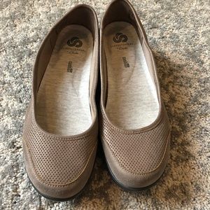 Clarks flats